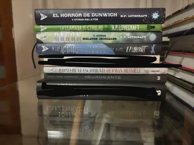 Colección de libros variados - miniatura 2