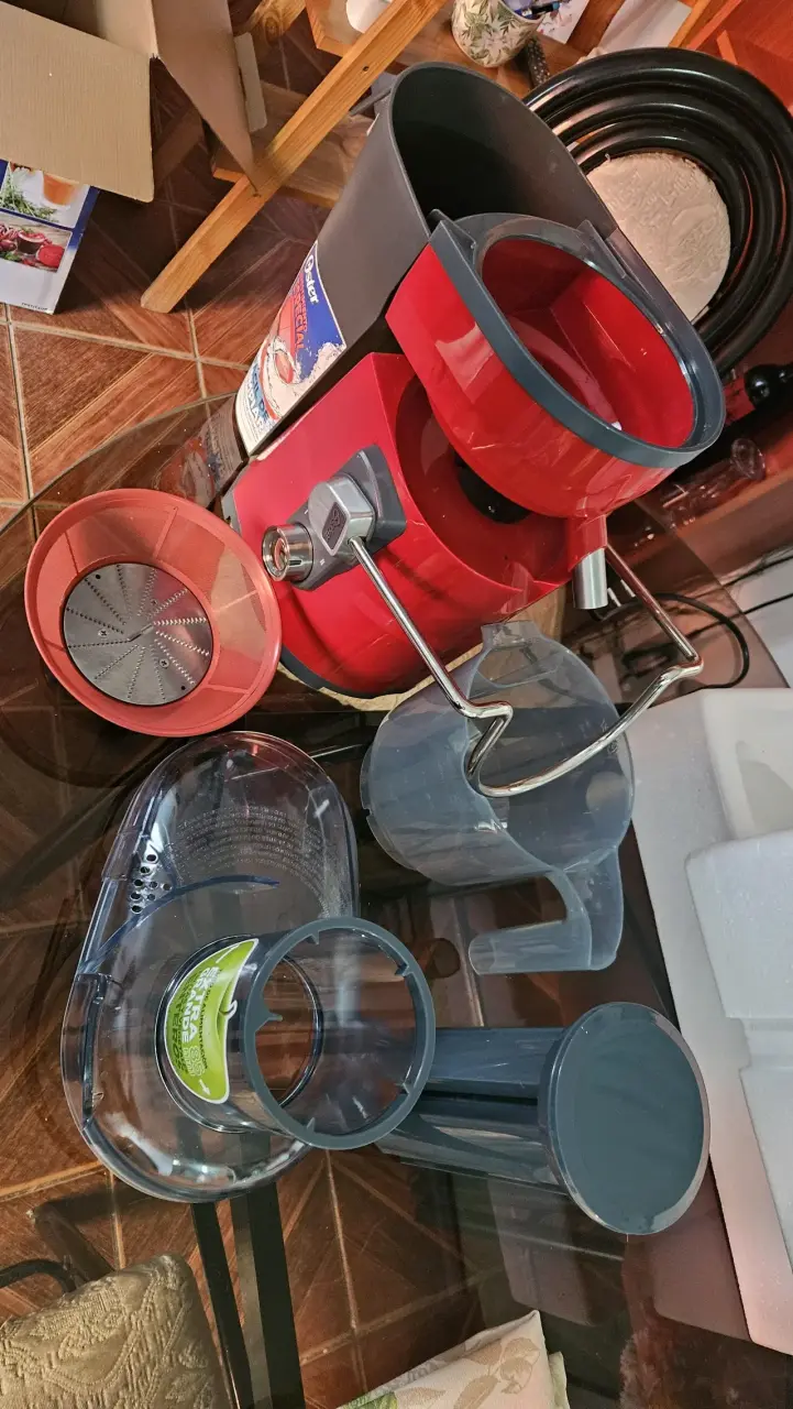 Extractor de jugo Oster rojo - 5