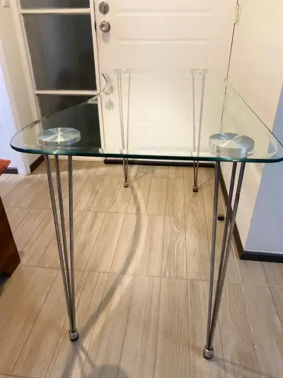 Mesa de vidrio transparente - miniatura 1