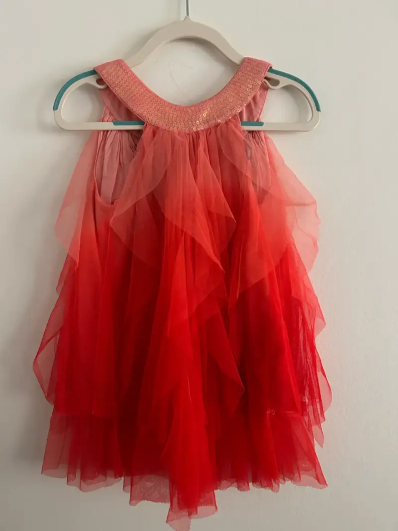 Vestido rojo con lentejuelas