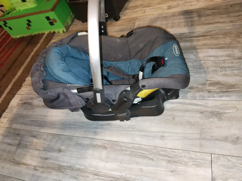 Silla de auto para bebé azul