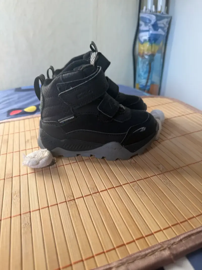 Botines impermeables para niños