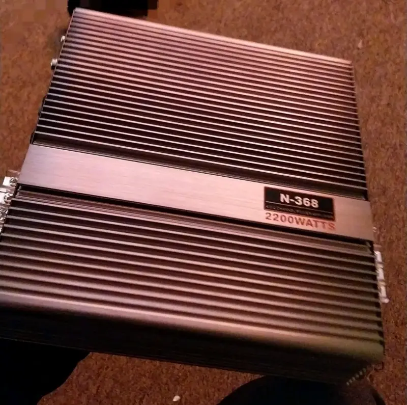 Amplificador para subwoofer auto