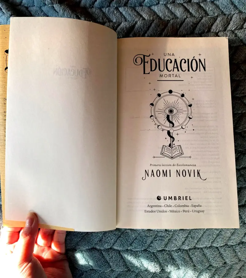 Libro 'Una educación mortal' de Naomi Novik - 2