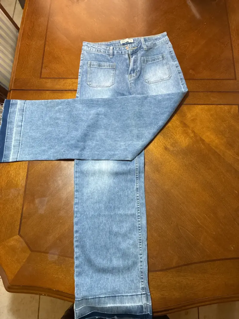 Jeans claros niña con detalles deshilachados - 2