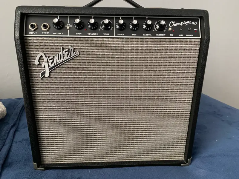 Amplificador Fender Champion 40