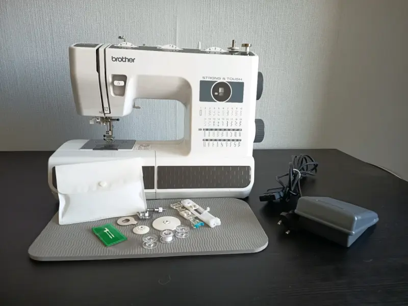 Máquina de coser Brother ST371HD