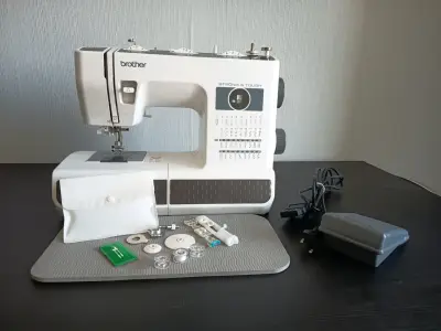 Máquina de coser Brother ST371HD - miniatura 1