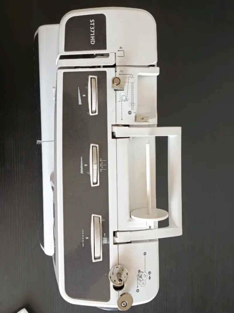 Máquina de coser Brother ST371HD - 3