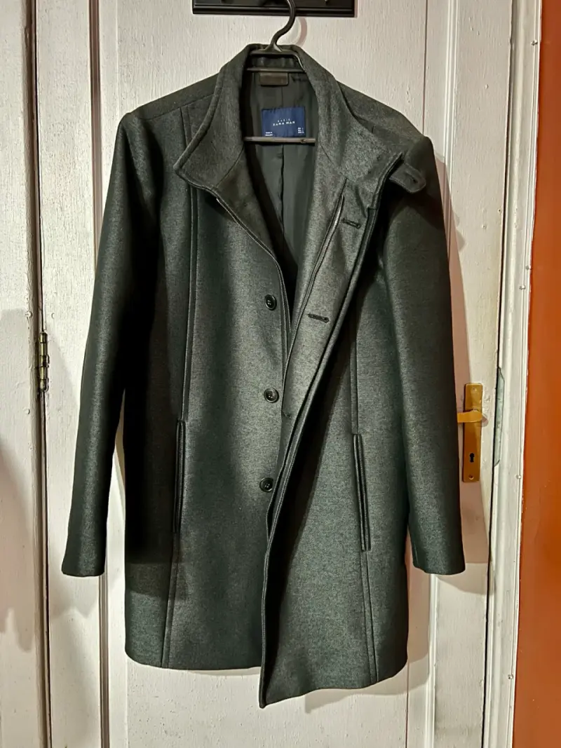 Abrigo gris oscuro elegante - 1