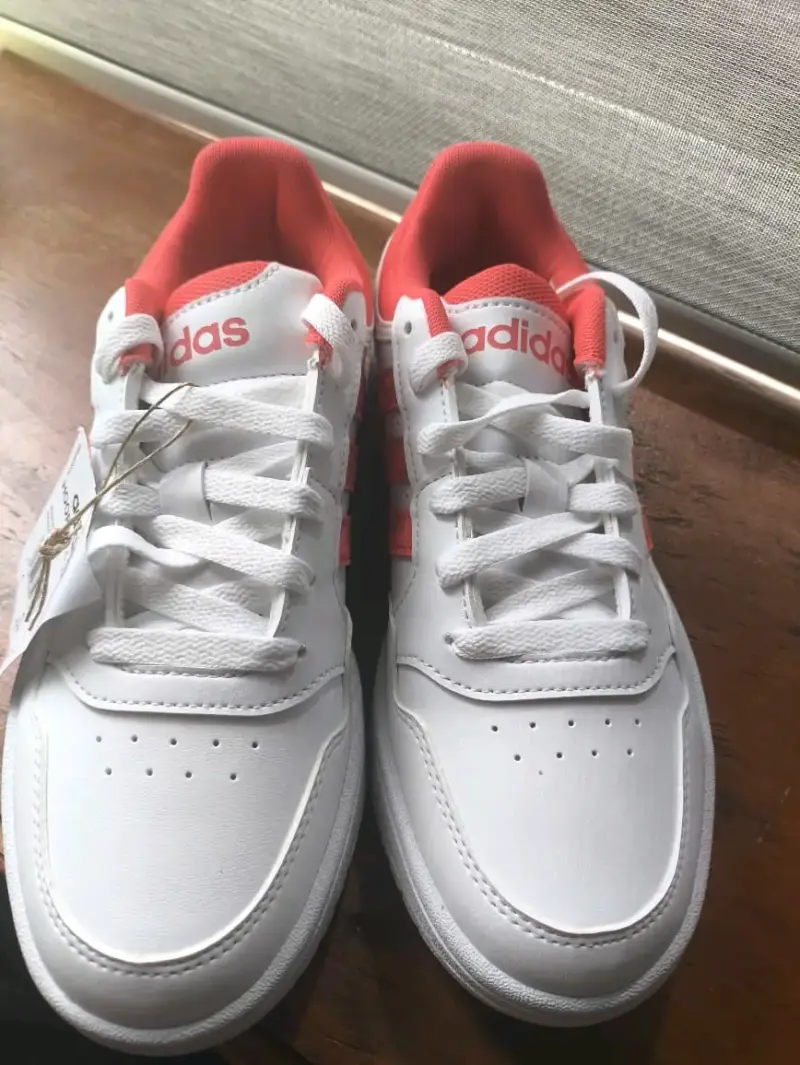 Zapatillas Adidas blancas y rosadas - 3