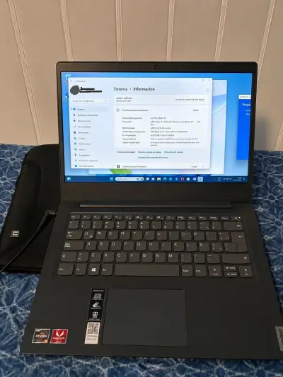 Notebook Lenovo AMD Ryzen 3 3300U - miniatura 1