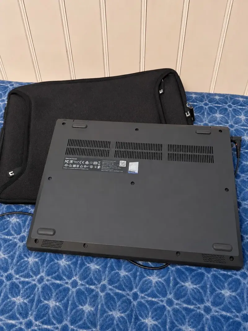 Notebook Lenovo AMD Ryzen 3 3300U - 3