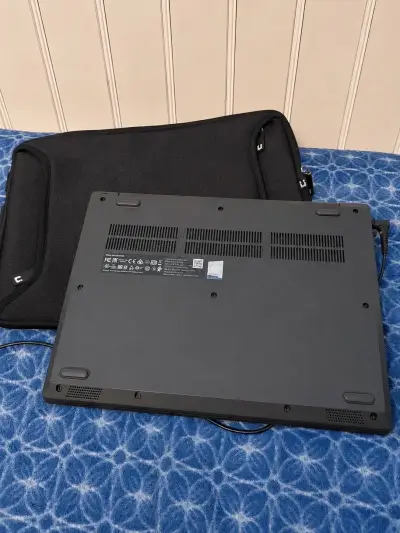 Notebook Lenovo AMD Ryzen 3 3300U - miniatura 3
