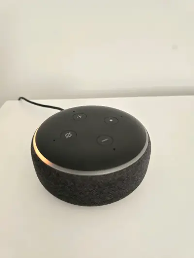 Parlante inteligente Echo Dot - miniatura 1