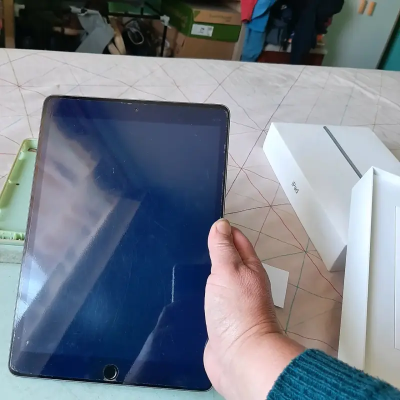 iPad 8va generación 32GB Wi-Fi - 2