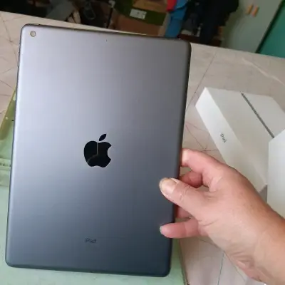 iPad 8va generación 32GB Wi-Fi - miniatura 3