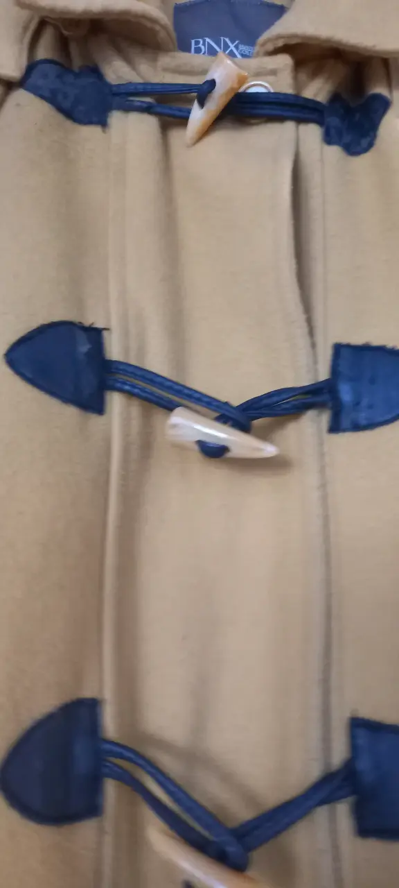 Abrigo camel con broches azul - 3