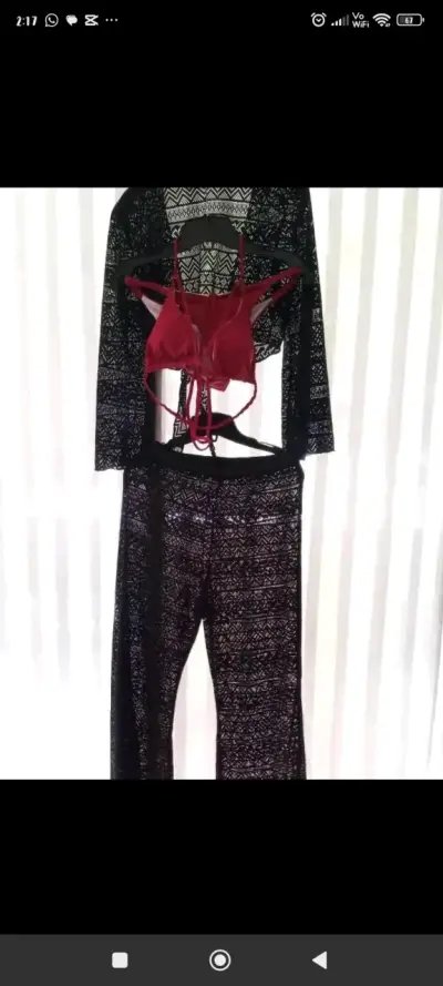 Bikini rojo con tirantes - miniatura 4