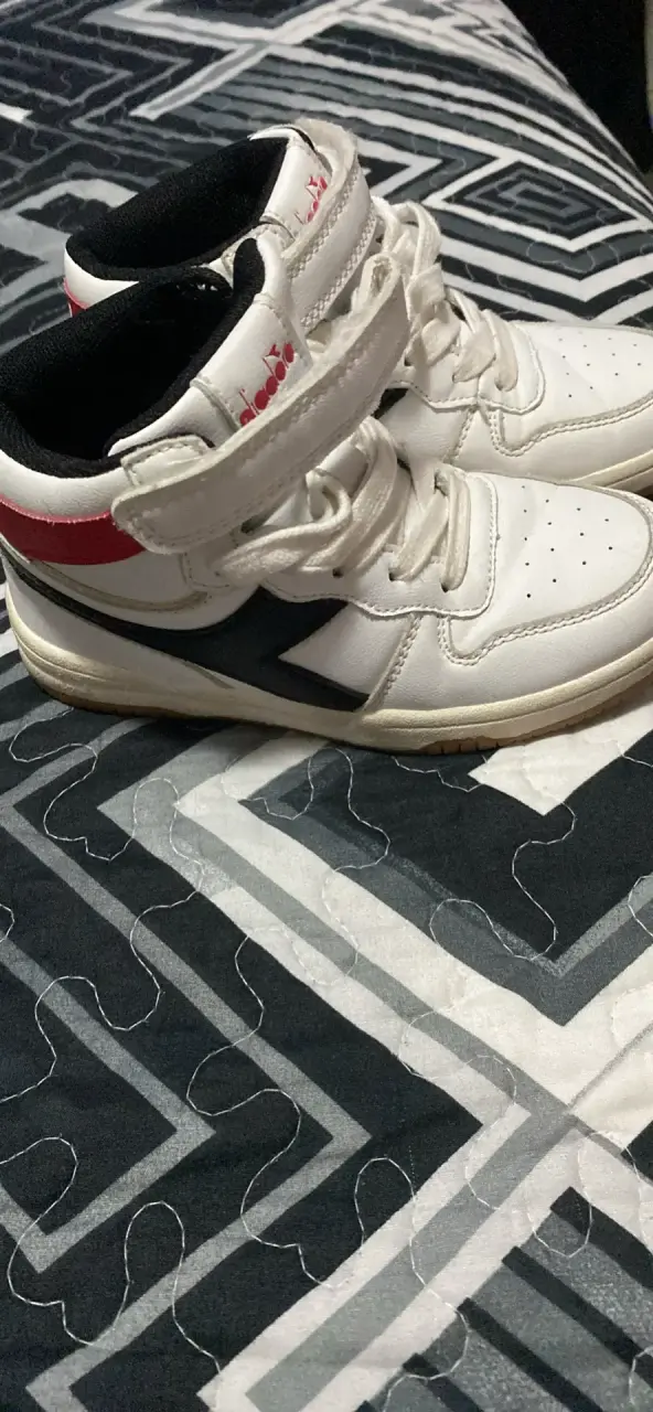 Zapatillas blancas de deporte - 1