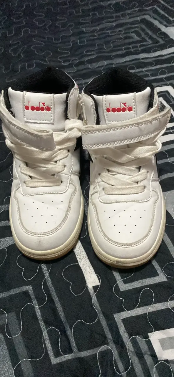 Zapatillas blancas de deporte - 2