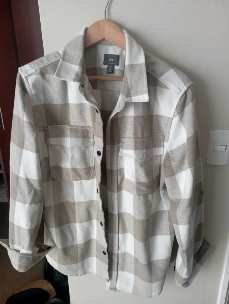 Chaqueta a cuadros beige H&M