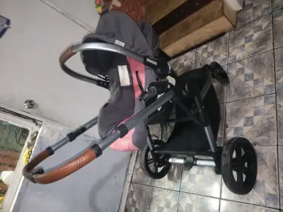 Coche de bebé rosado vendo coche pa bb - miniatura 2