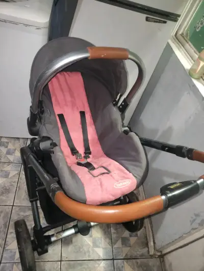 Coche de bebé rosado vendo coche pa bb - miniatura 4