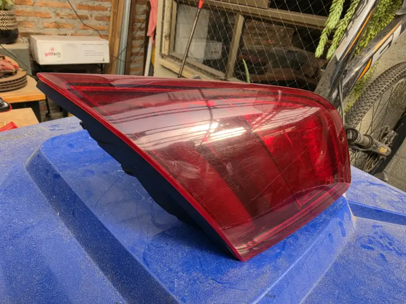 Foco trasero de Peugeot 308 T9 2014 al 2020 - 2