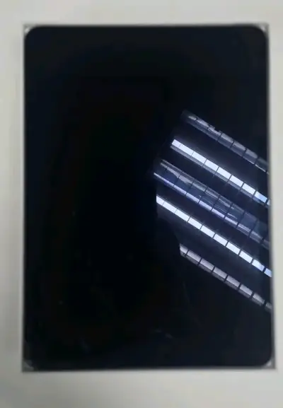 Se Vende iPad Pro 11” 3a generación (M1) – 256 GB - miniatura 2