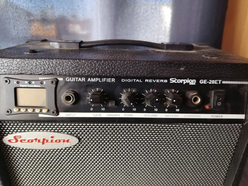 Amplificador Scorpion GE-20ET - 2