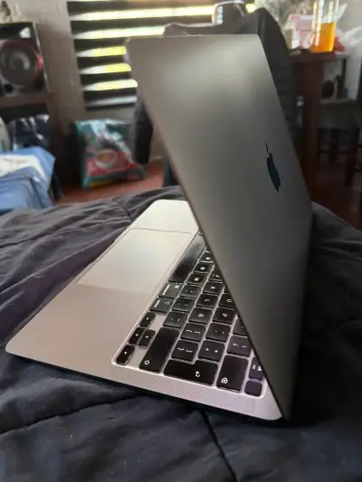 Laptop MacBook Air M1 - miniatura 2