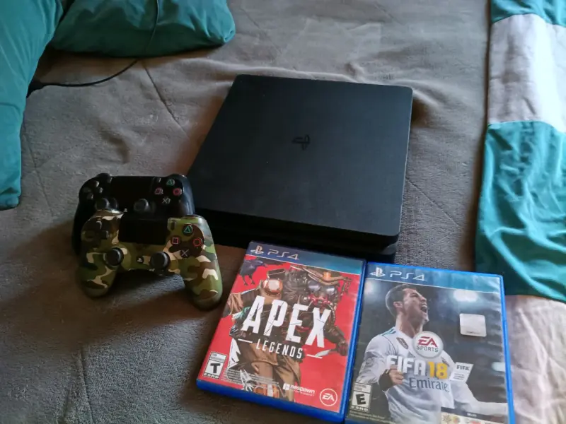 Consola PS4 con dos juegos - 2