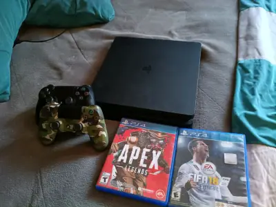 Consola PS4 con dos juegos - miniatura 2