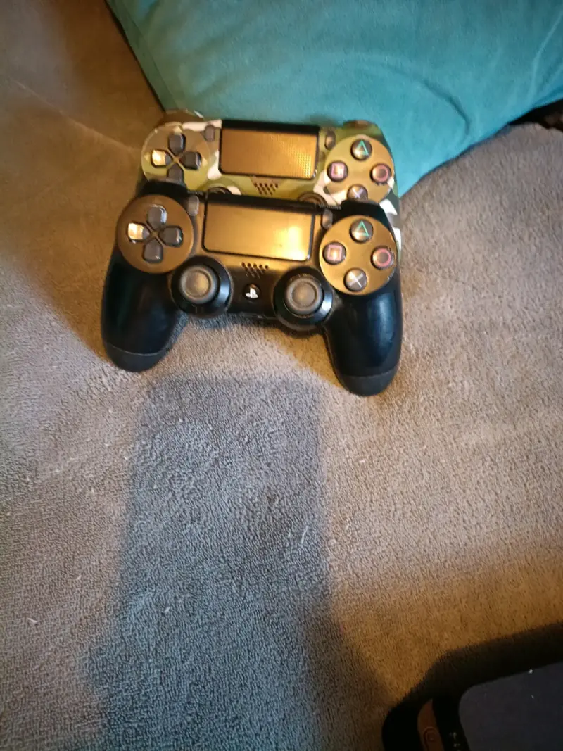 Consola PS4 con dos juegos - 4