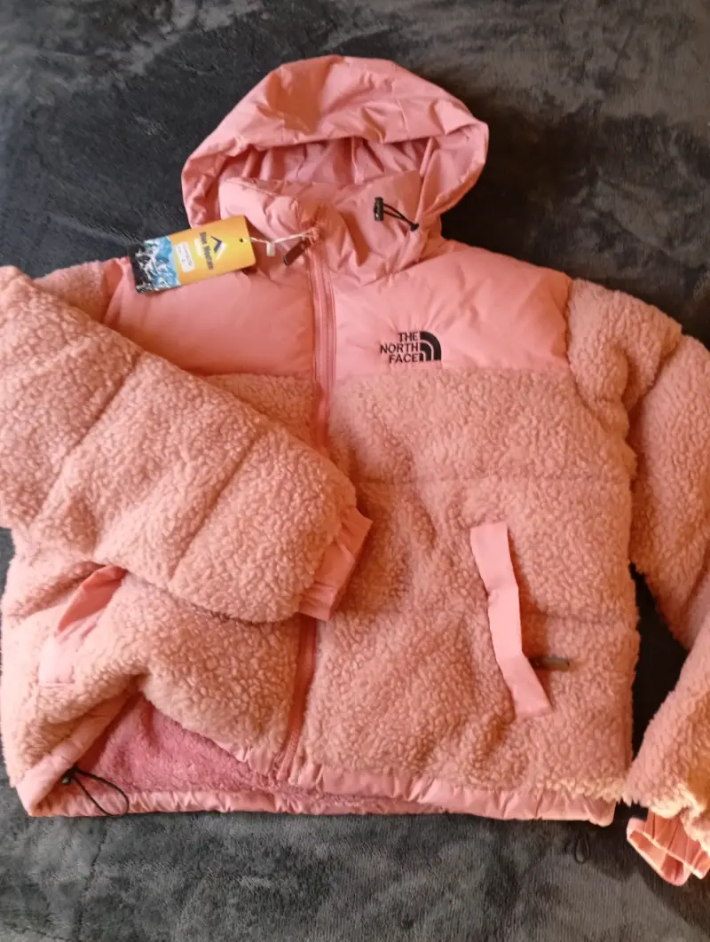 Chaqueta The North Face rosada
