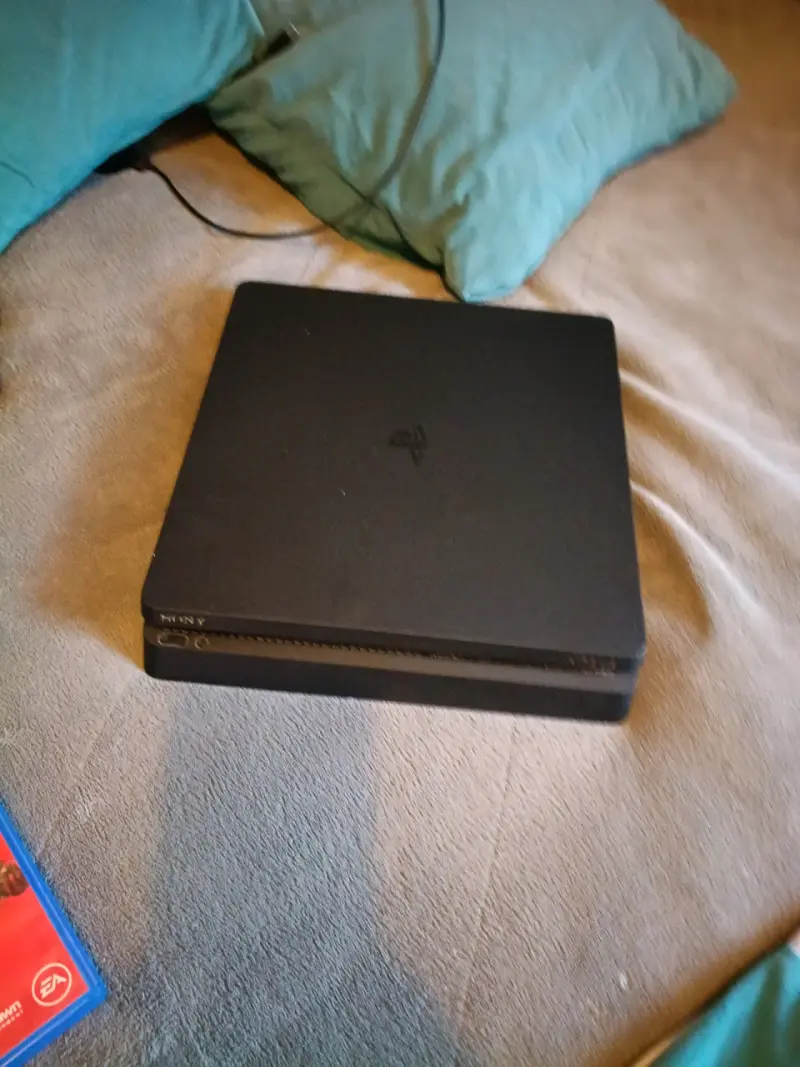 Consola PS4 con dos juegos - 6