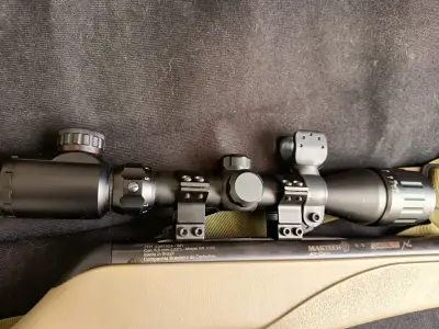 Rifle de aire comprimido con mira - miniatura 2