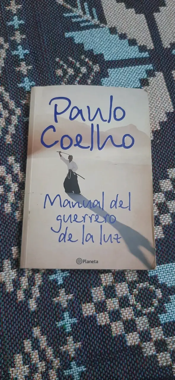 Libro Manual del guerrero de la luz - 1