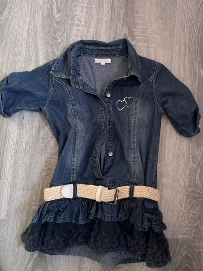 Vestido mezclilla con cinturón beige - miniatura 1