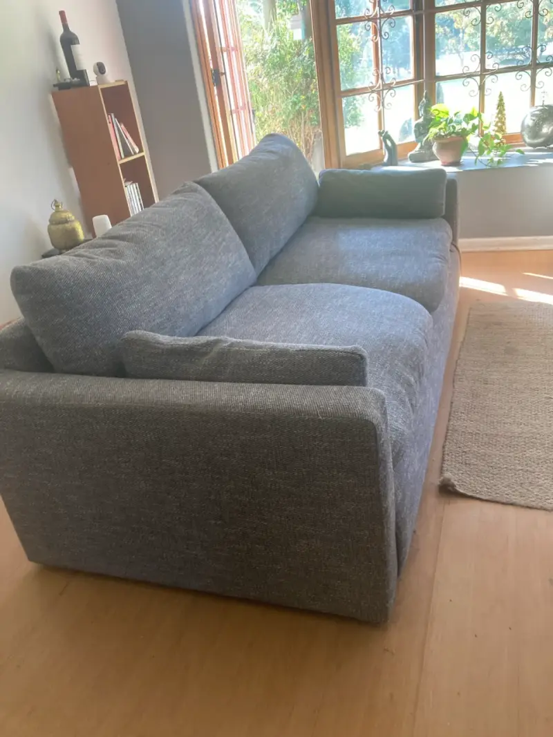 Sofá gris moderno - 5