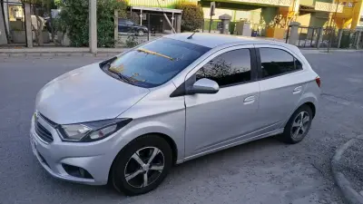 Auto Chevrolet Onix LTZ 2020 - miniatura 1