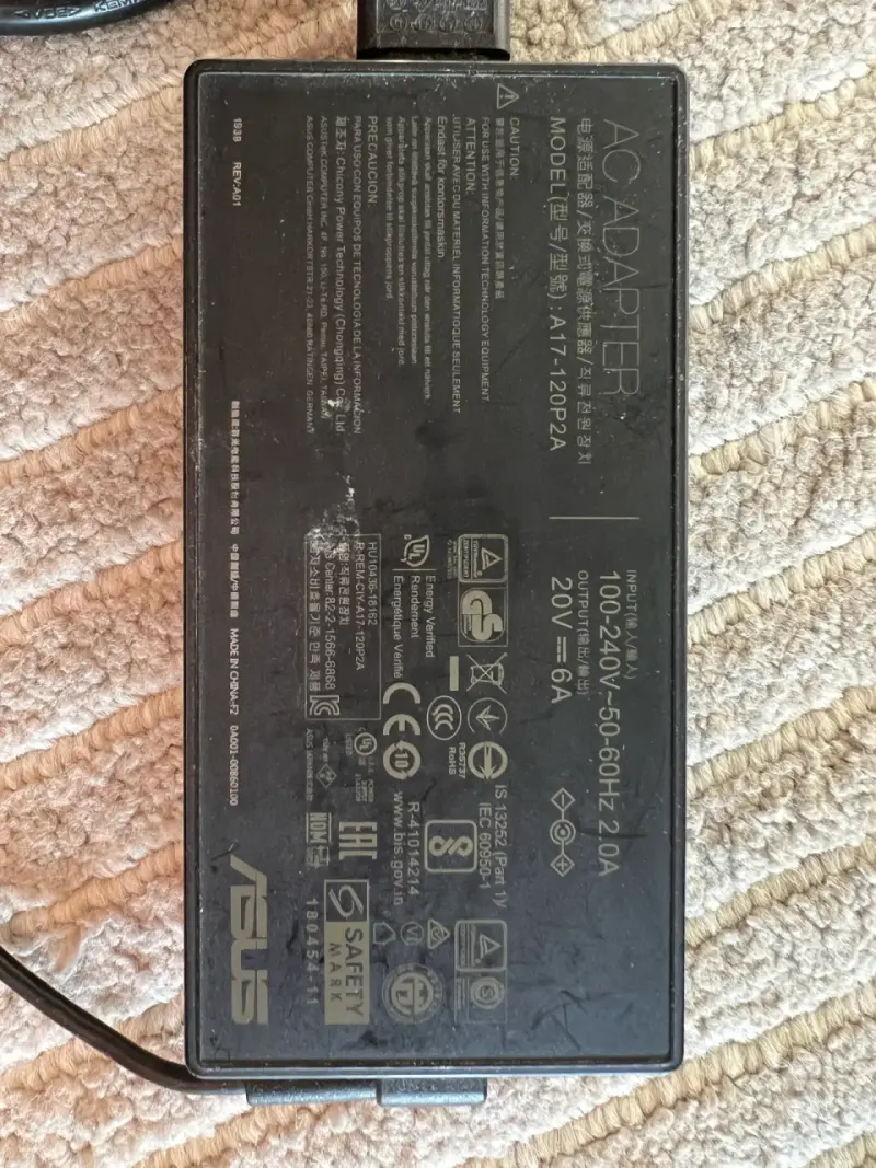 Notebook ASUS con cargador - 2