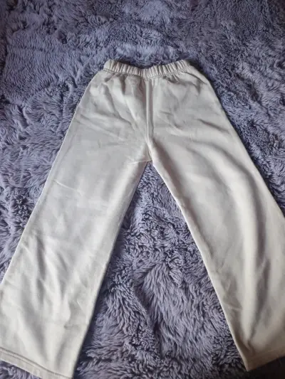 Pantalones beige Stitch niña - miniatura 3