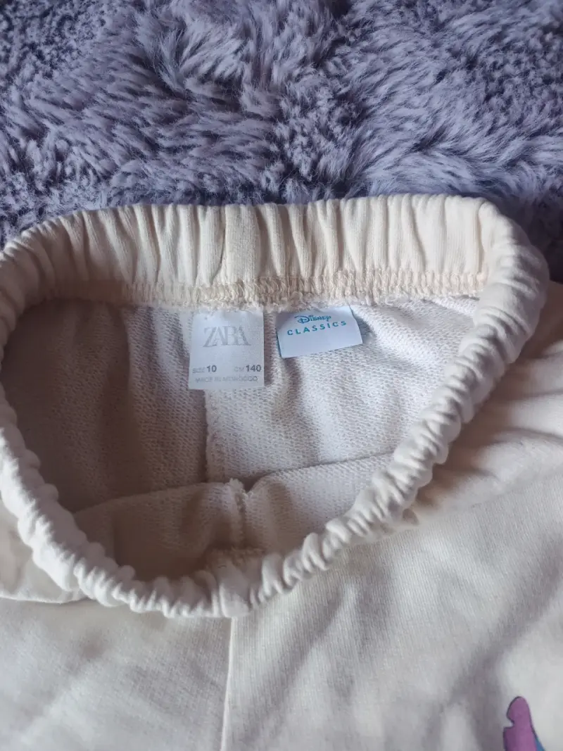 Pantalones beige Stitch niña - 4