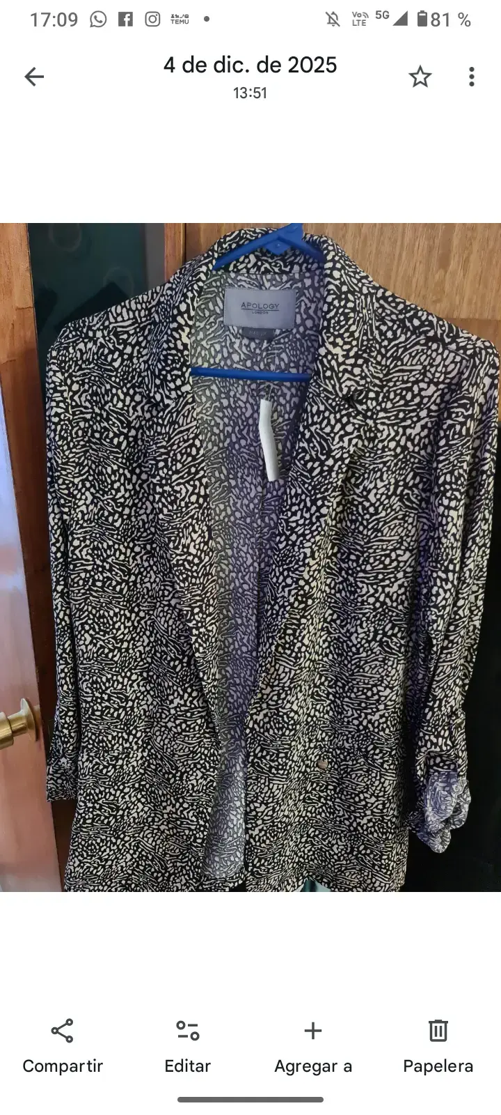Blazer estampado blanco y negro