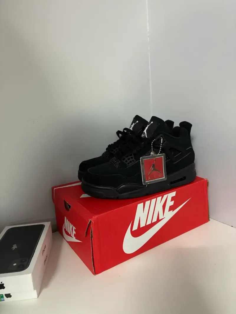 Jordan retro 4 black cat - 1
