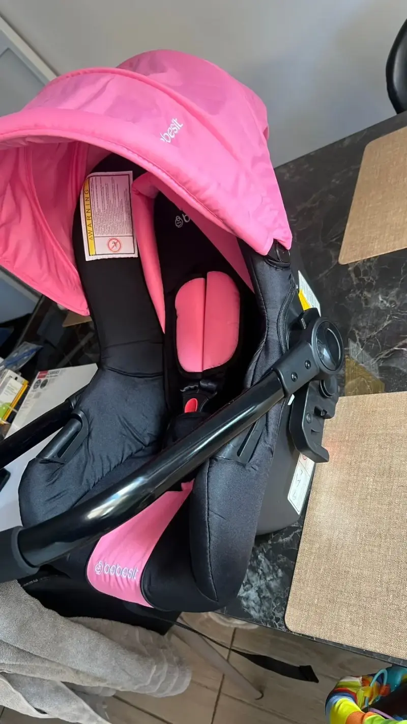Silla de auto rosa Bebesit - 2