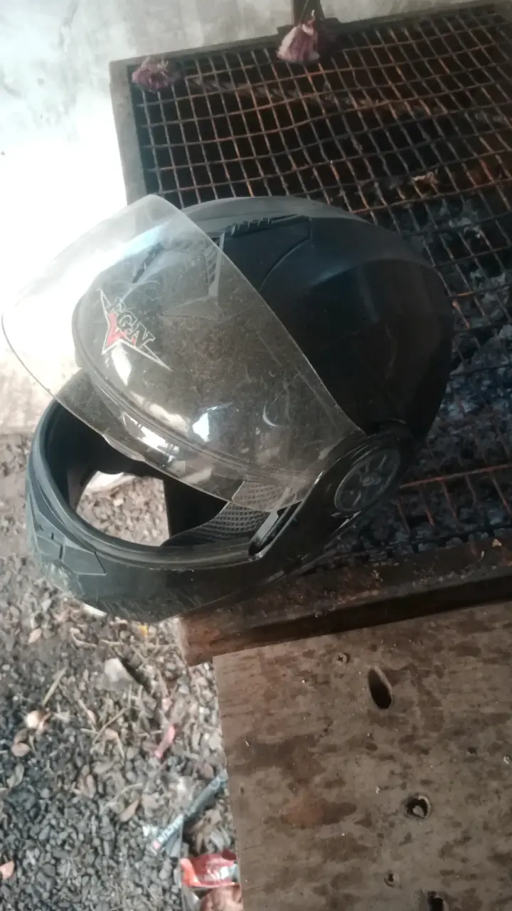 Casco de moto negro FGN - 2