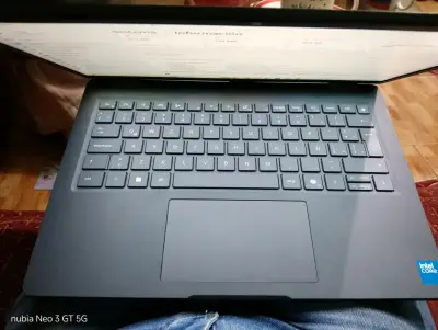 Notebook Intel Core i5 gris - miniatura 1